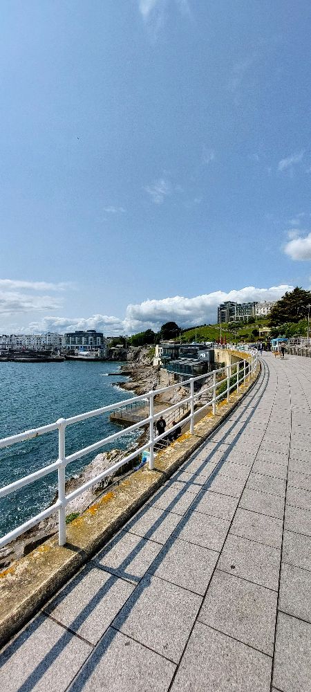 Plymouth Hoe, near from where Sir Francis Drake set out in 1588.